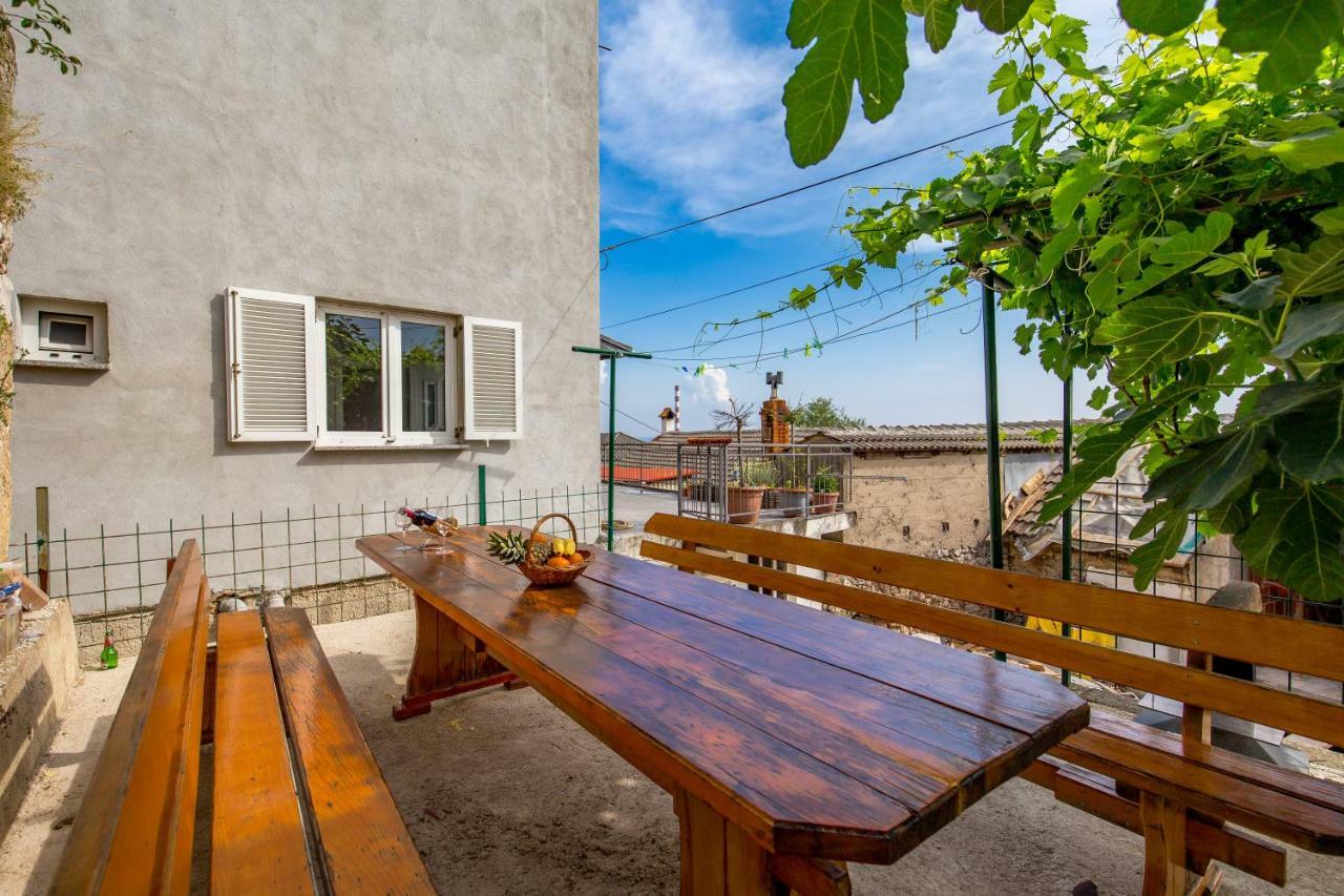 קוסטרנה Apartments Lota מראה חיצוני תמונה